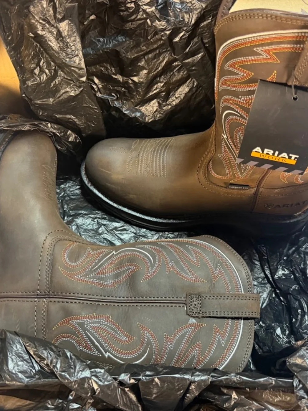 Ariat WorkHog XT Carbon Toe Boots 10045437 Mens 9.5 EE Wide Distressed Brown NIB